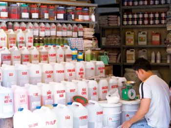 5 tác hại khi dùng gia vị chứa nhiều hóa chất